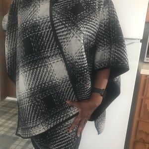 Reversible black/grey wrap/shawl